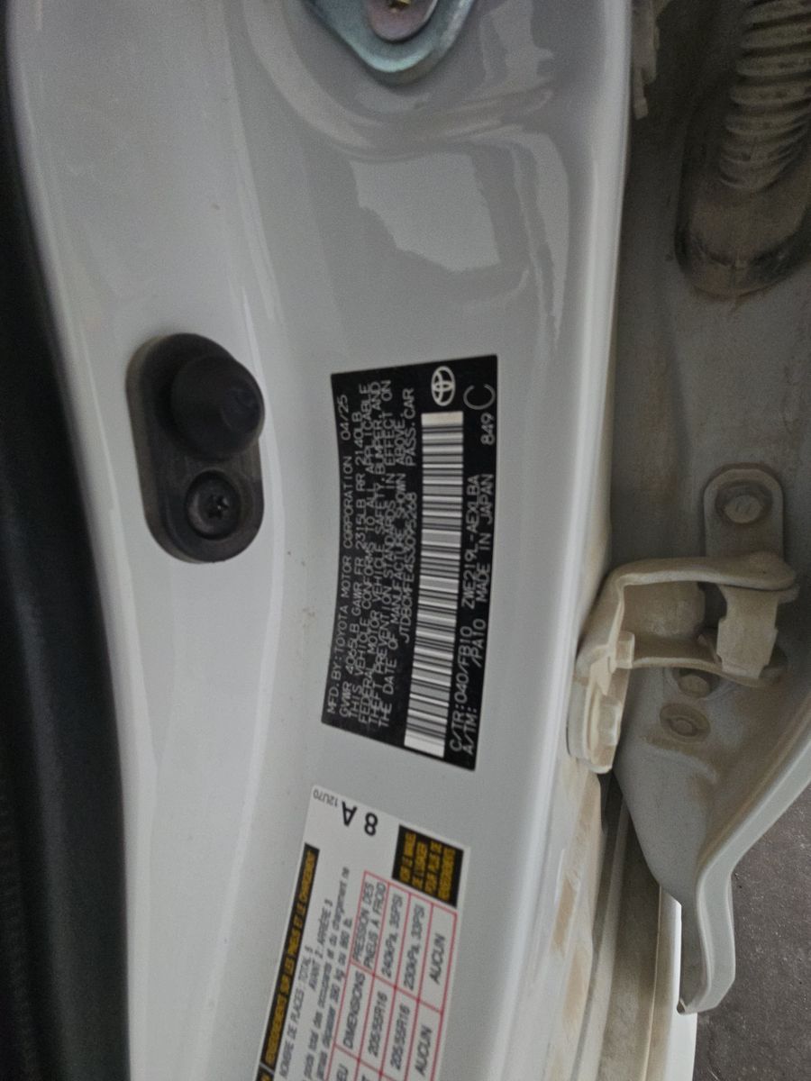 2025 Toyota Corolla Hybrid LE FWD