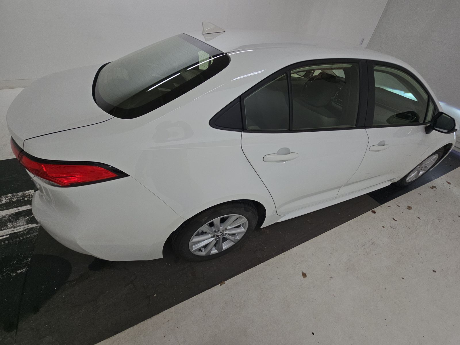 2025 Toyota Corolla Hybrid LE FWD