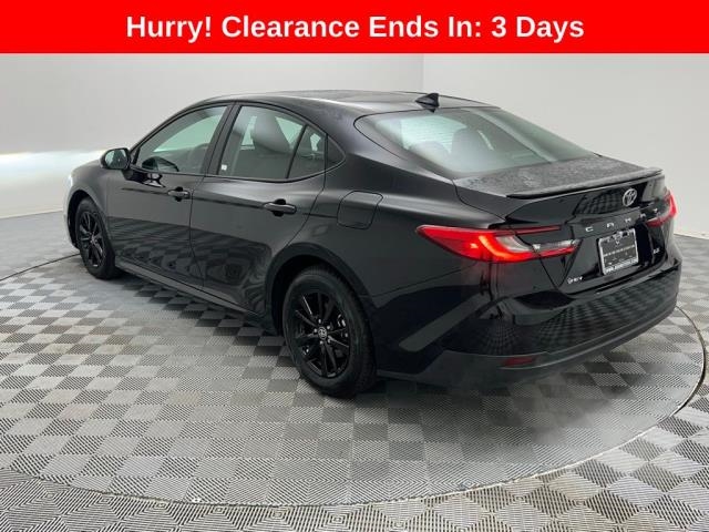 2025 Toyota Camry LE FWD