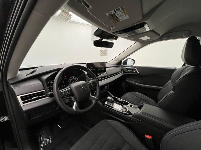 2025 Mitsubishi Outlander SE AWD