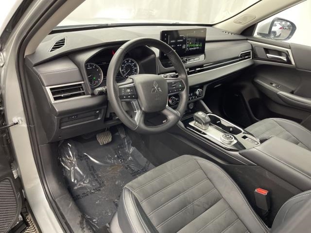 2025 Mitsubishi Outlander SE AWD