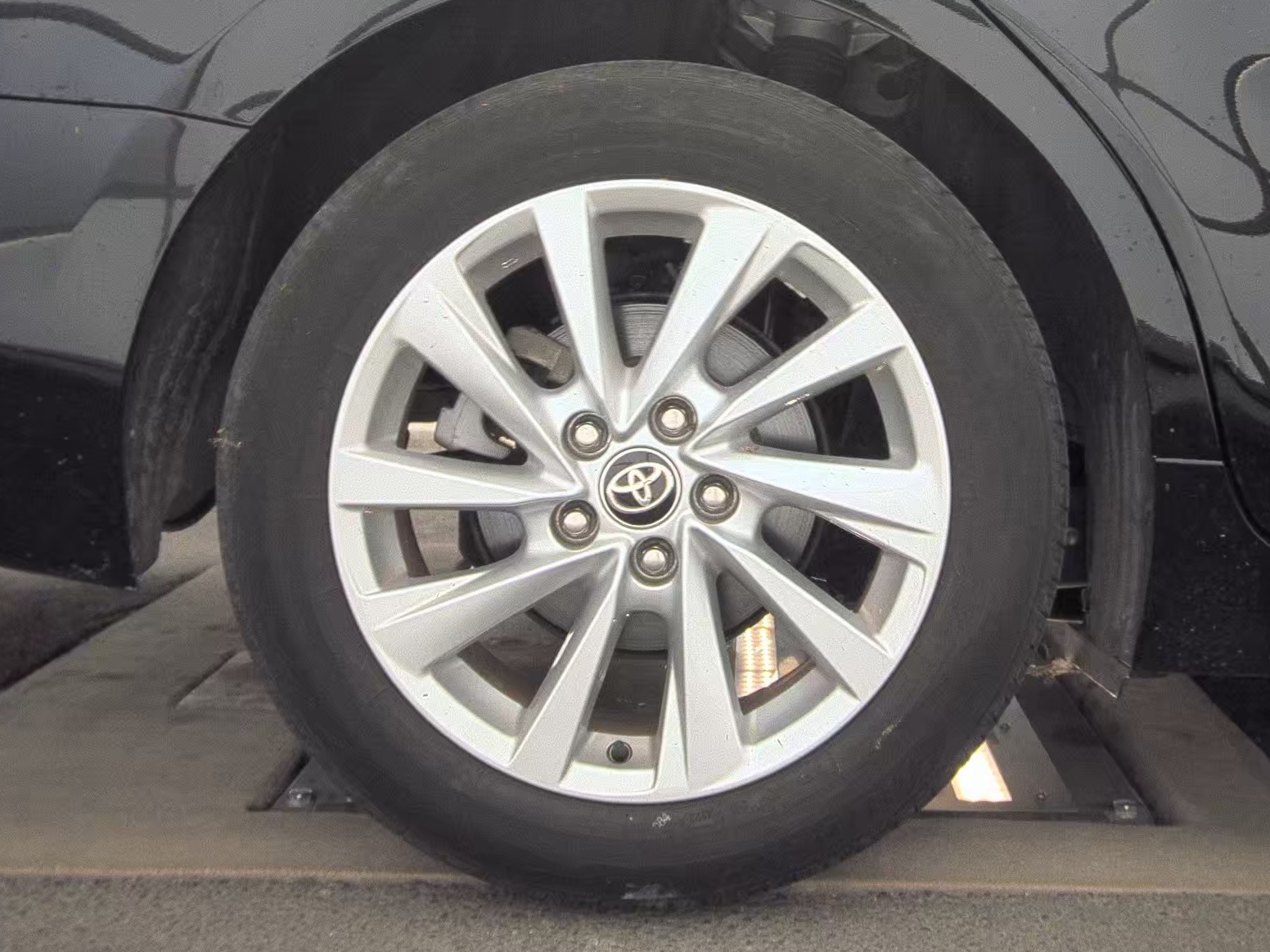 2024 Toyota Camry LE FWD