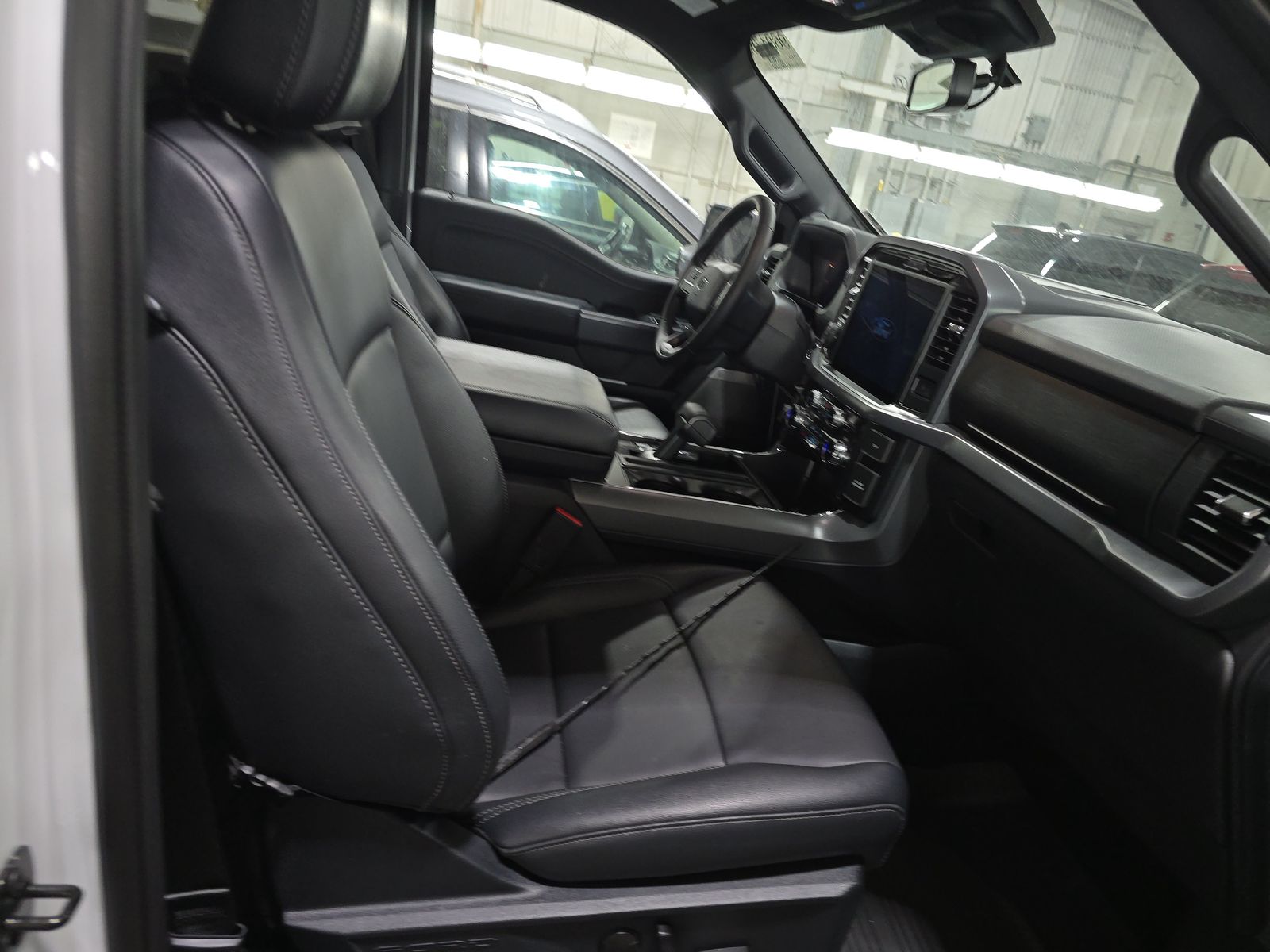 2025 Ford F-150 XLT AWD