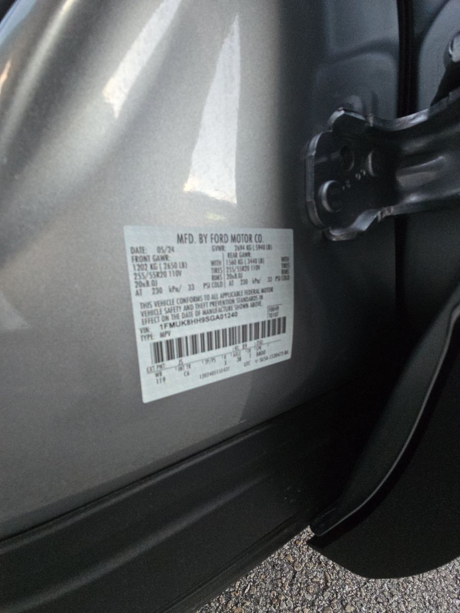 2025 Ford Explorer Platinum AWD