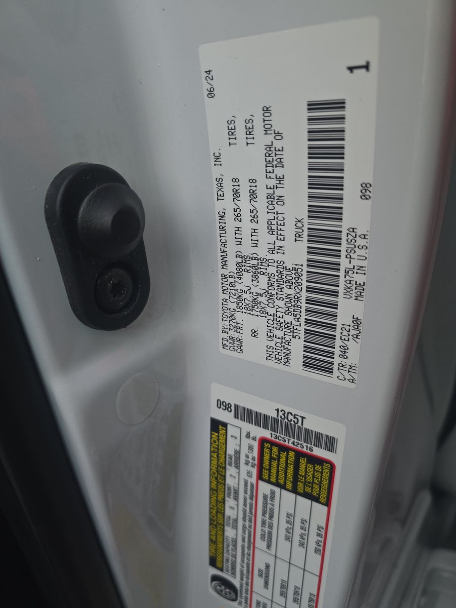 2024 Toyota Tundra SR5 AWD