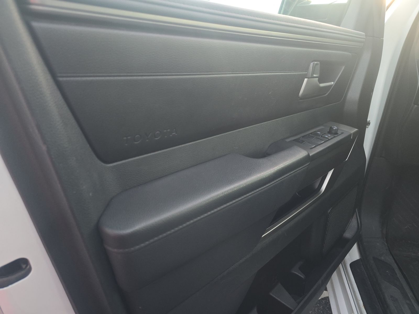 2024 Toyota Tundra SR5 AWD