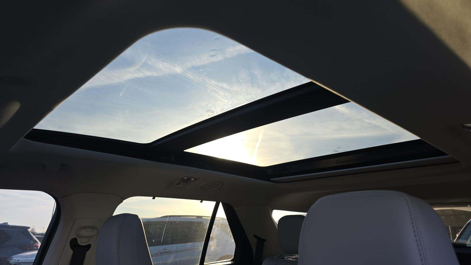 2025 Ford Explorer Platinum AWD