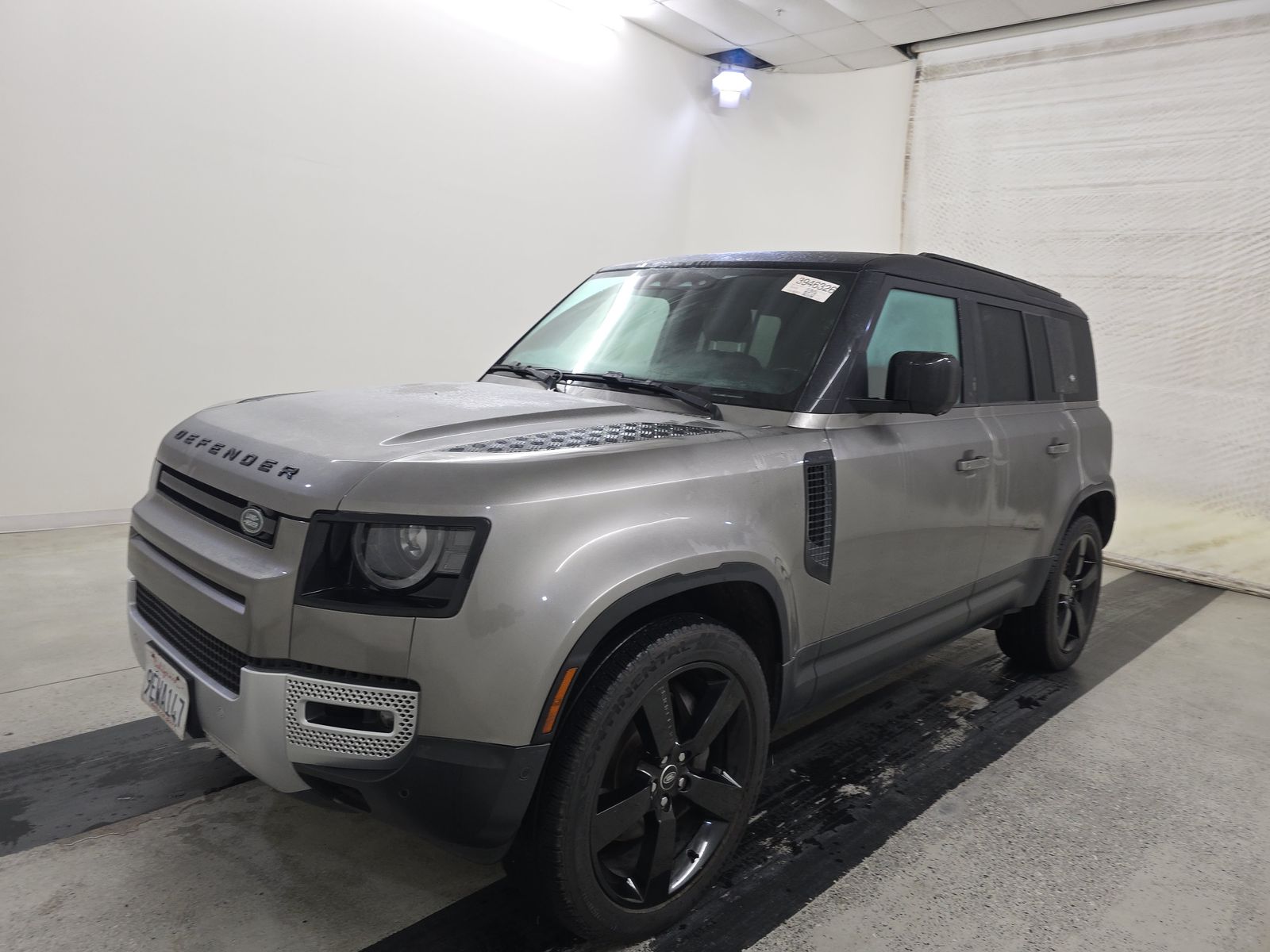 2023 Land Rover Defender 110 SE AWD