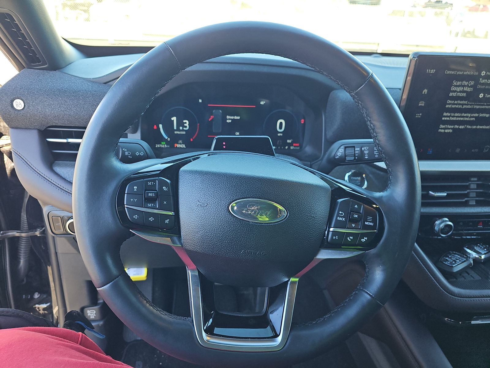 2025 Ford Explorer Platinum RWD