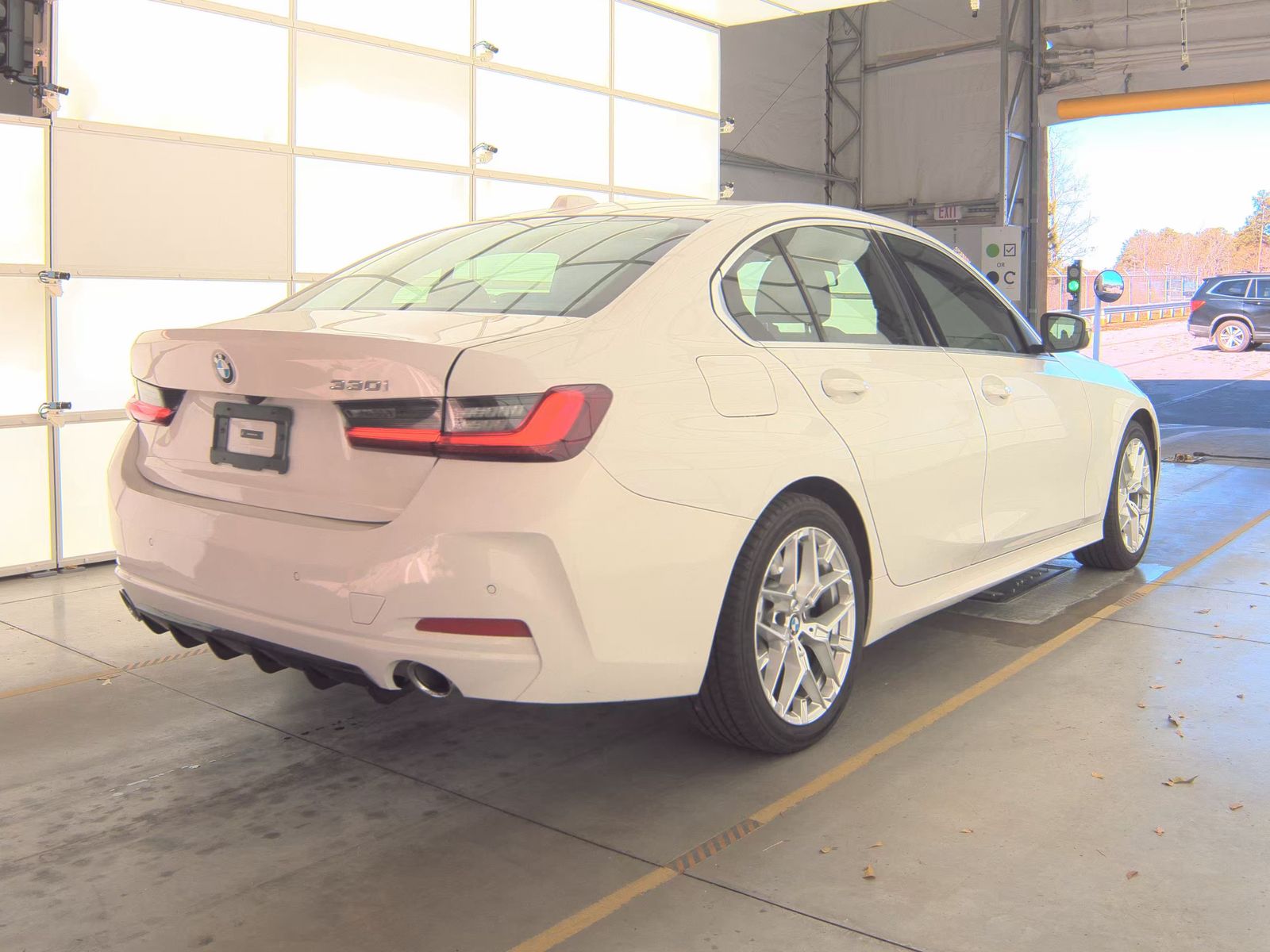 2025 BMW 3 Series 330i RWD