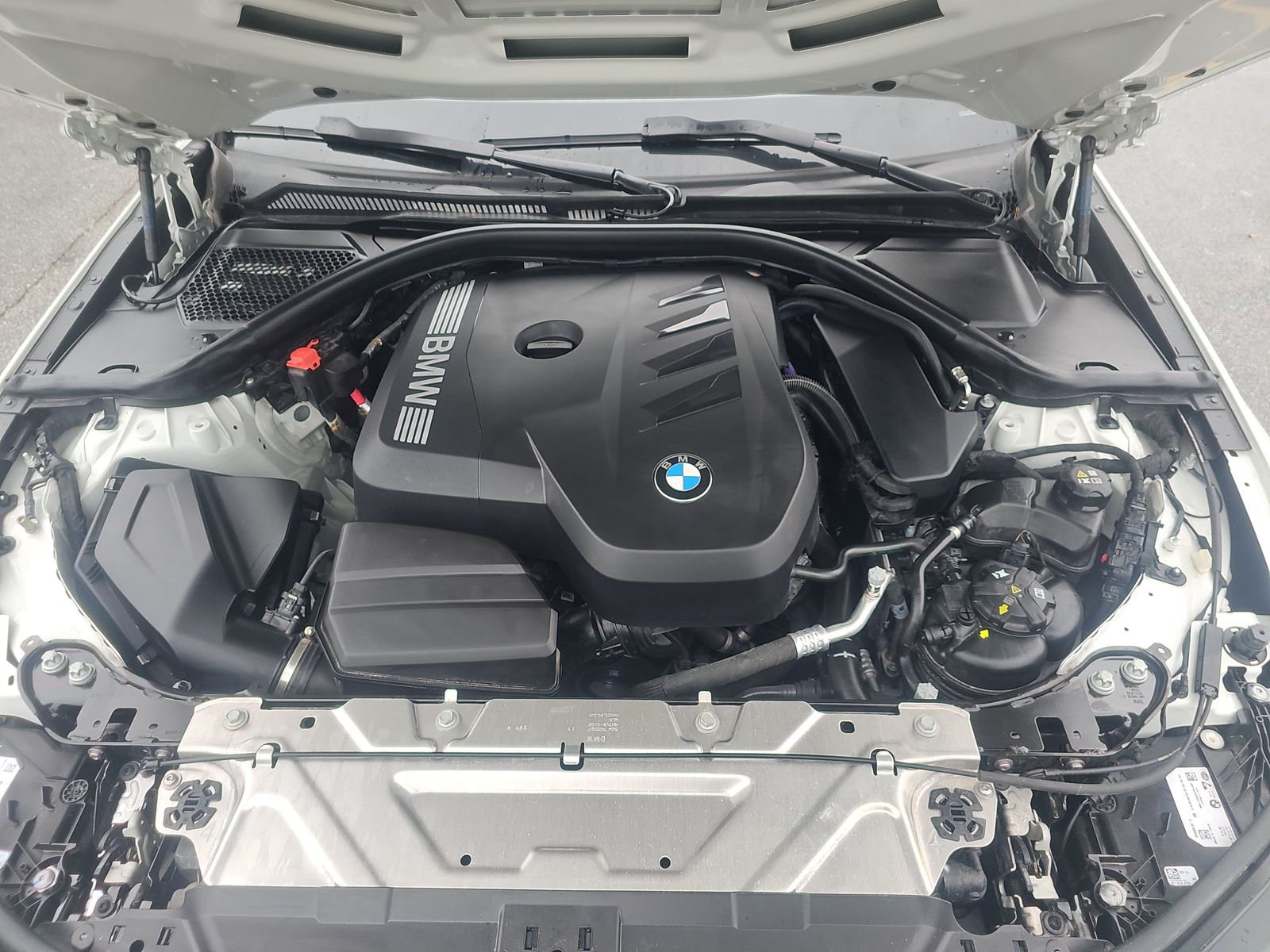 2025 BMW 3 Series 330i RWD