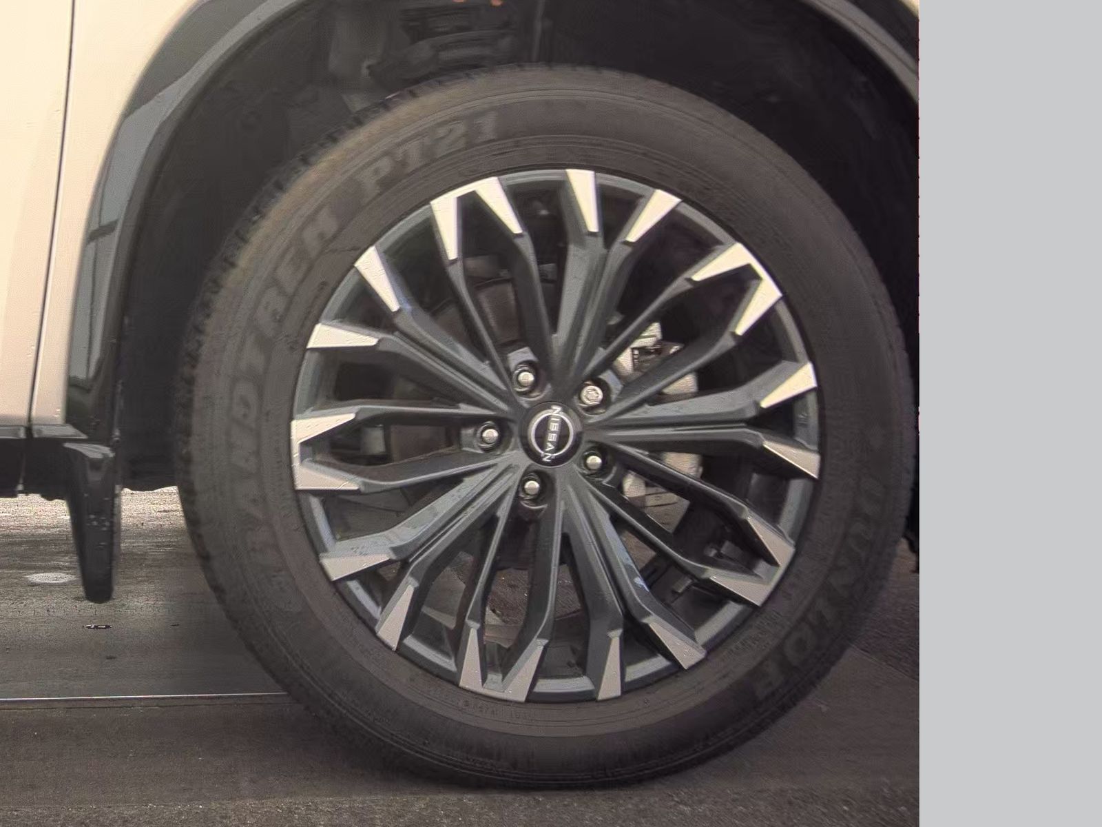 2024 Nissan Rogue Platinum FWD