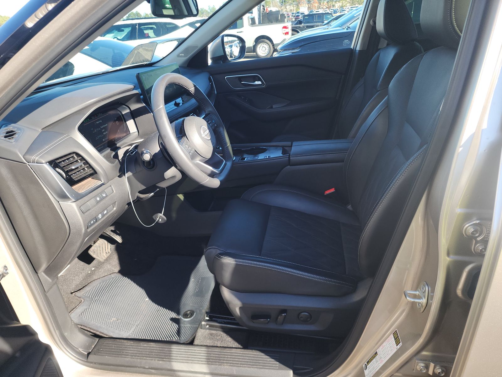 2024 Nissan Rogue Platinum FWD