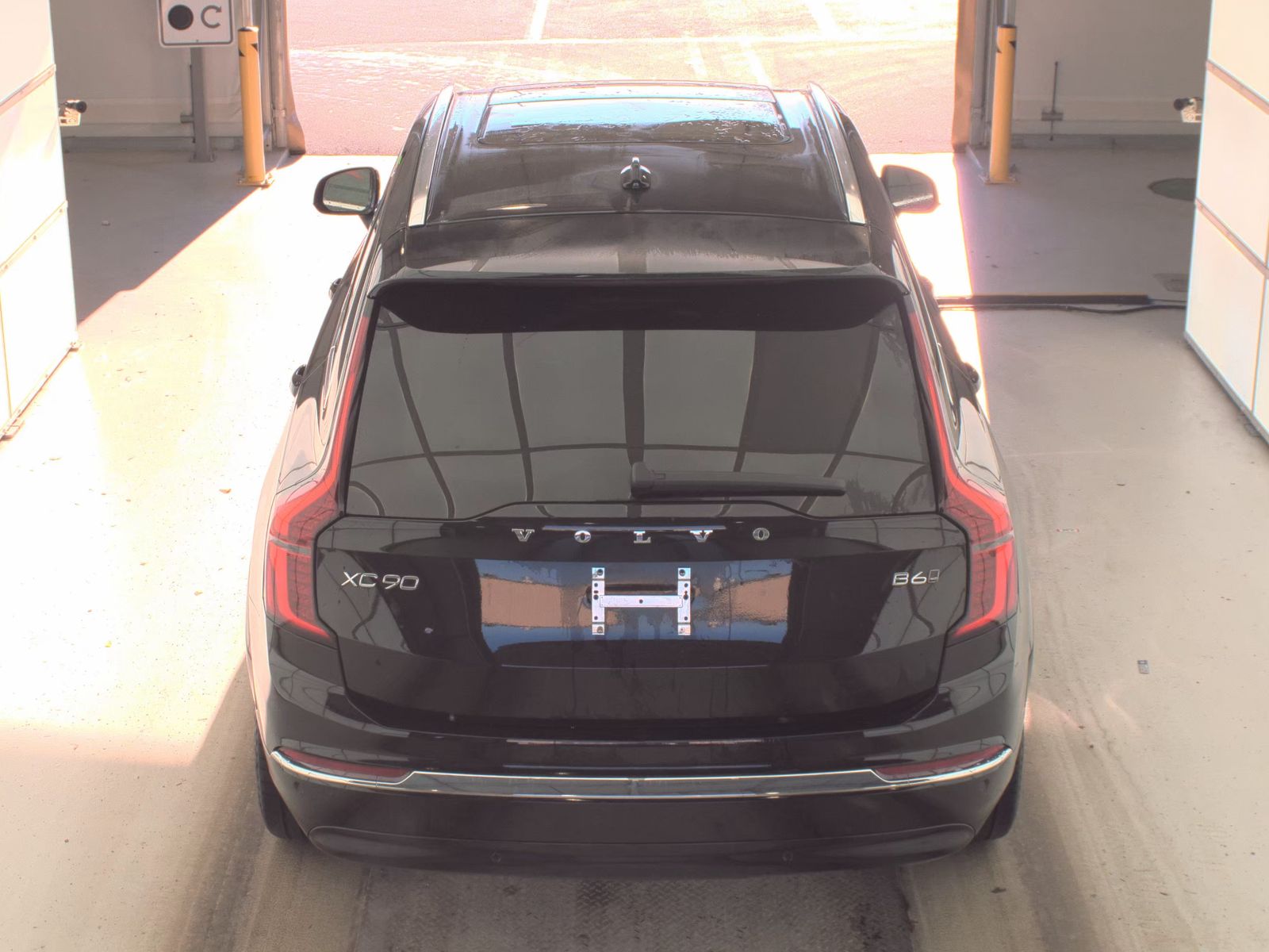 2025 Volvo XC90 B6 Plus AWD