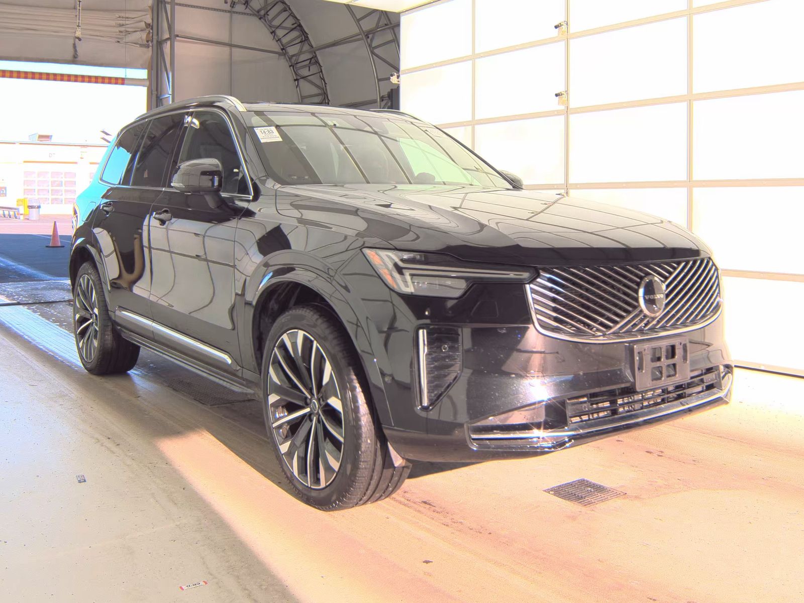 2025 Volvo XC90 B6 Plus AWD