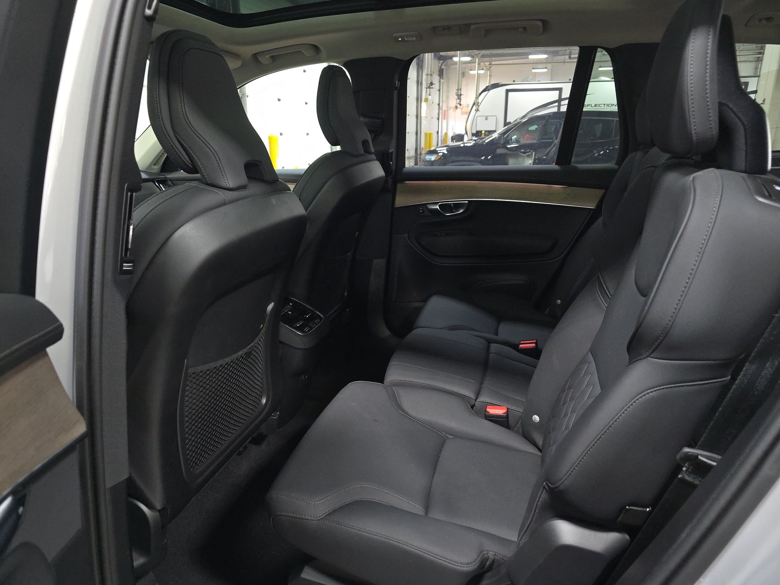 2025 Volvo XC90 B6 Plus AWD