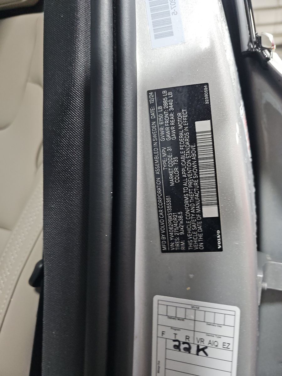 2025 Volvo XC90 B6 Plus AWD