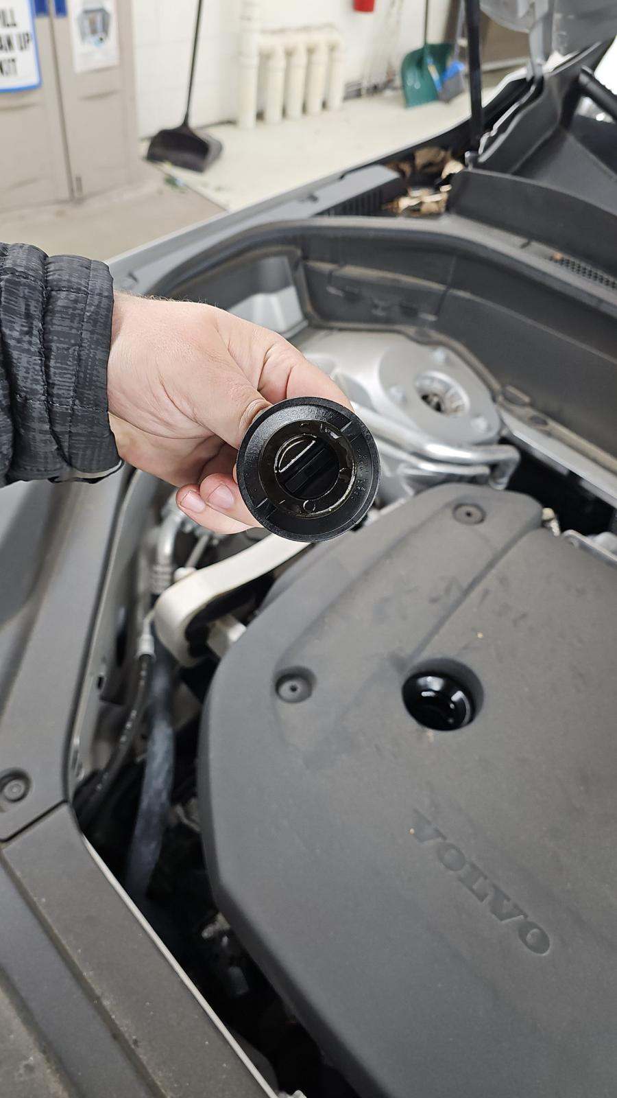 2025 Volvo XC90 B6 Plus AWD