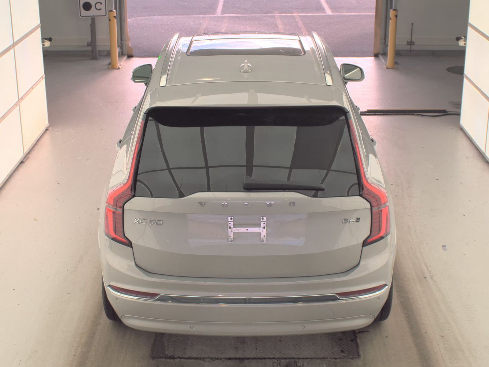 2025 Volvo XC90 B6 Plus AWD