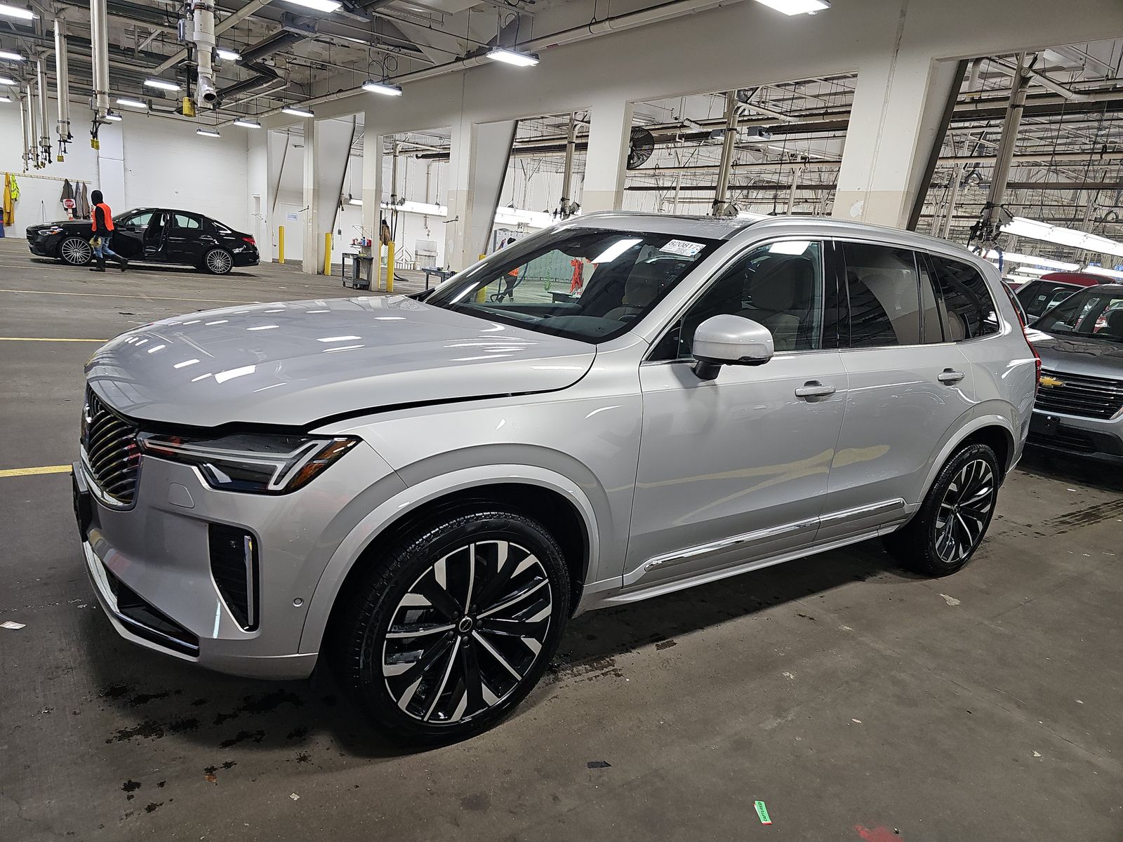 2025 Volvo XC90 B6 Plus AWD