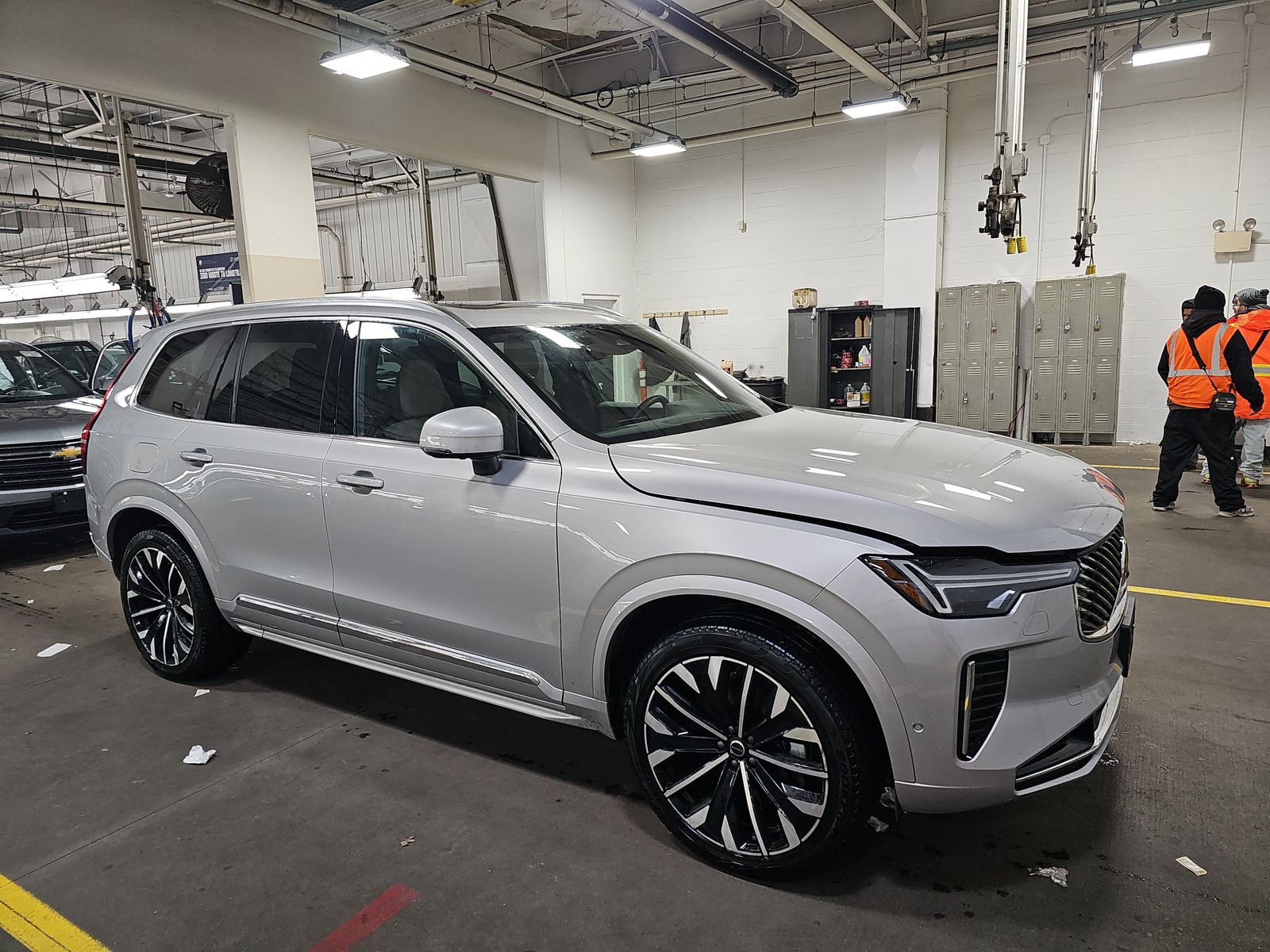 2025 Volvo XC90 B6 Plus AWD