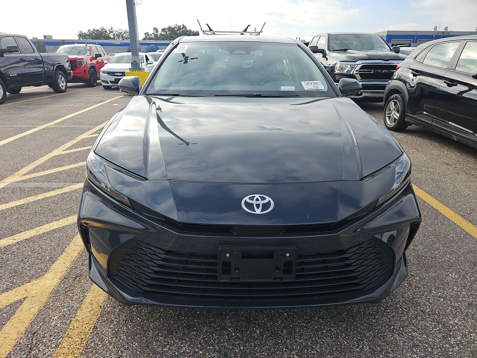 2025 Toyota Camry LE FWD