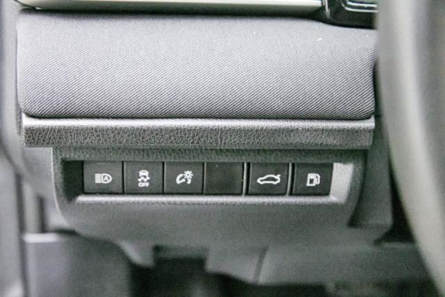 2025 Toyota Camry LE FWD