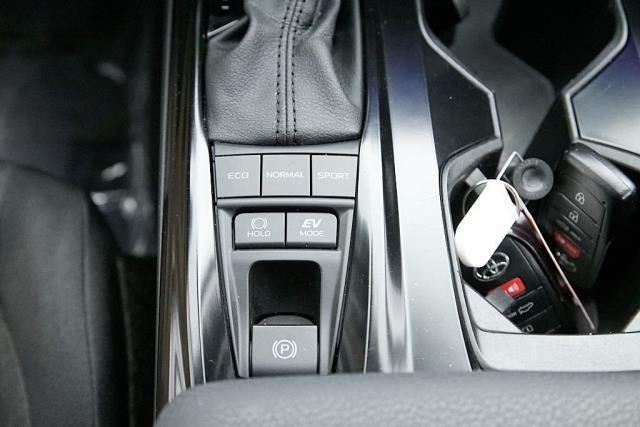 2025 Toyota Camry LE FWD