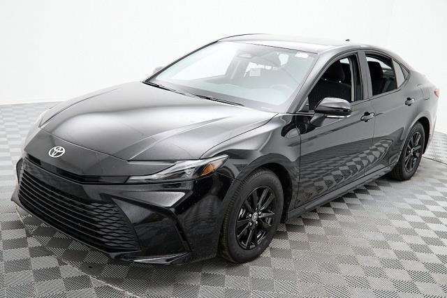 2025 Toyota Camry LE FWD