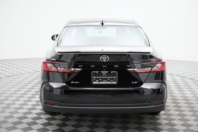 2025 Toyota Camry LE FWD