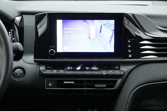 2025 Toyota Camry LE FWD