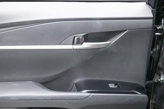 2025 Toyota Camry LE FWD