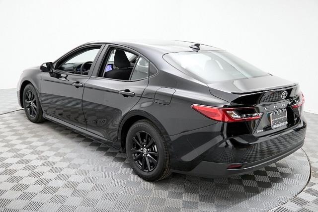 2025 Toyota Camry LE FWD