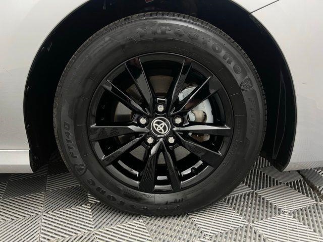 2025 Toyota Camry LE FWD