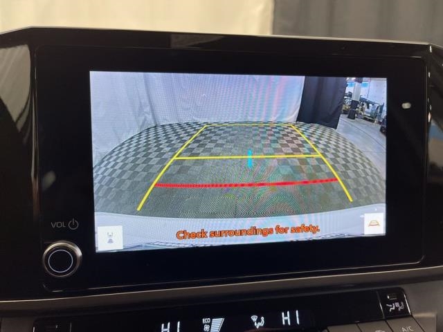 2025 Toyota Camry LE FWD