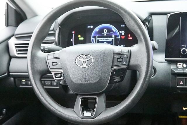 2025 Toyota Camry LE FWD