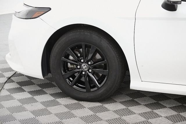 2025 Toyota Camry LE FWD