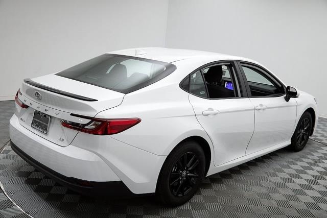 2025 Toyota Camry LE FWD