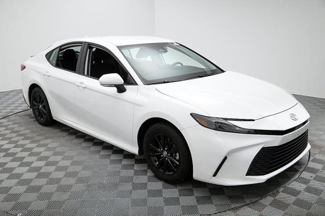 2025 Toyota Camry LE FWD