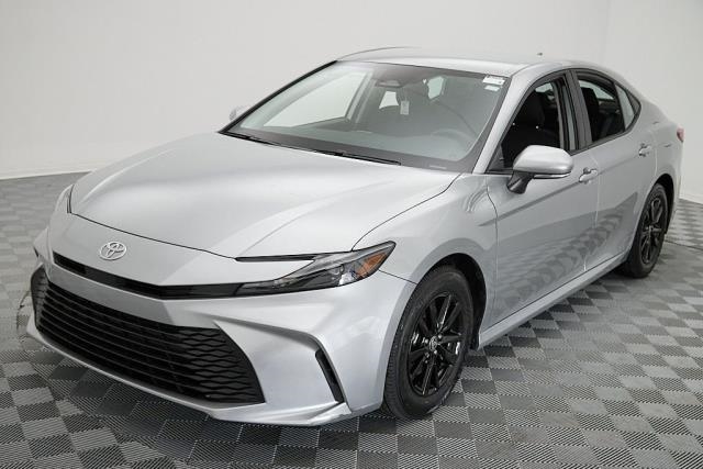 2025 Toyota Camry LE FWD
