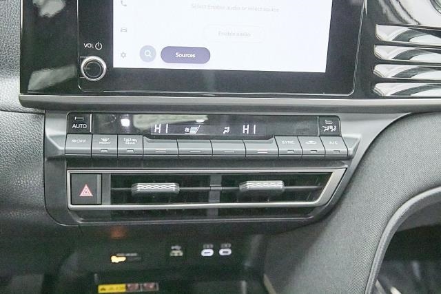 2025 Toyota Camry LE FWD