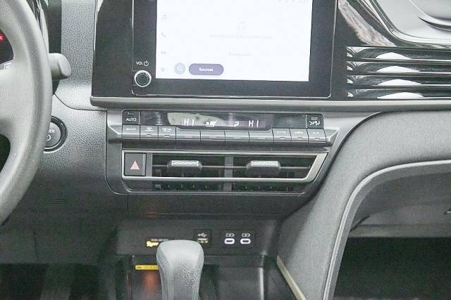 2025 Toyota Camry LE FWD