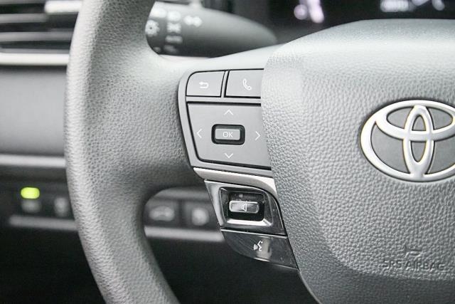 2025 Toyota Camry LE FWD