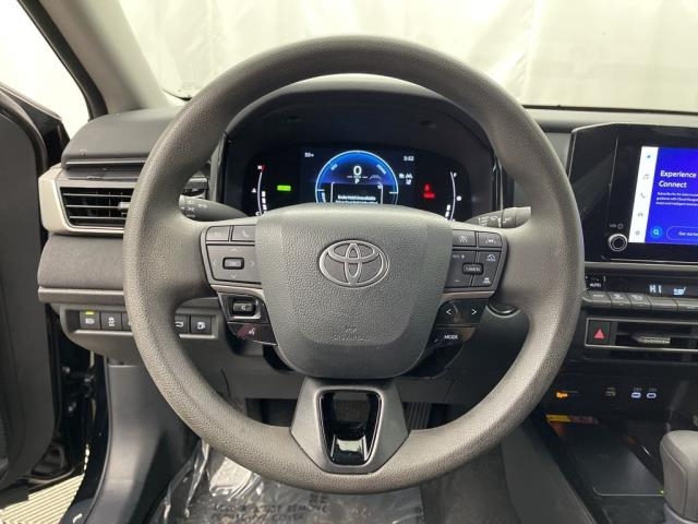 2025 Toyota Camry LE FWD