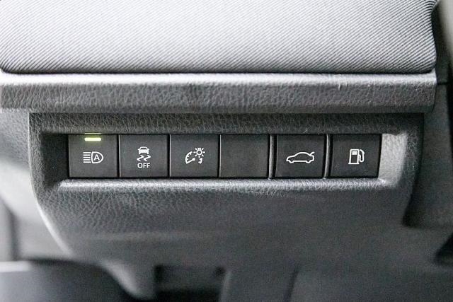 2025 Toyota Camry LE FWD