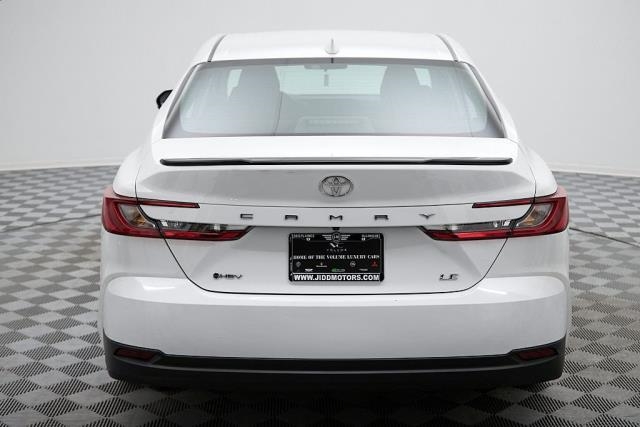 2025 Toyota Camry LE FWD