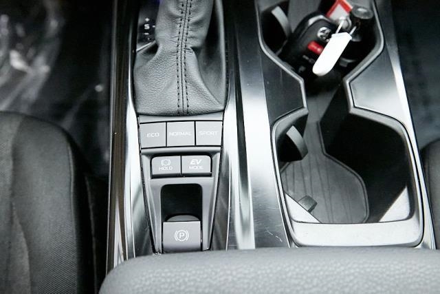 2025 Toyota Camry LE FWD