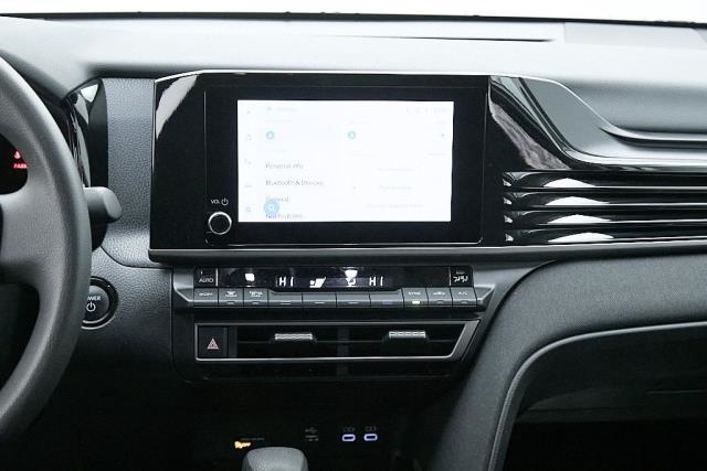 2025 Toyota Camry LE FWD