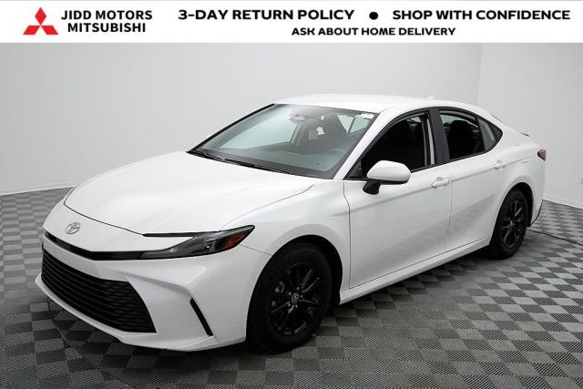 2025 Toyota Camry LE FWD