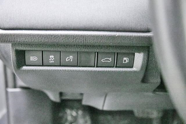 2025 Toyota Camry LE FWD